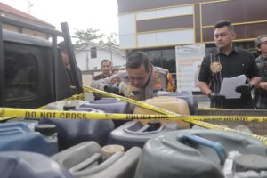 Mbminvestigasi.com | Polres Blitar Ungkap Kasus Dugaan Penimbunan 1.030 Liter BBM Bersubsidi