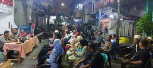 Mbminvestigasi.com | Polisi dan Warga Duduk Bersama, Rembug Warga RW 08 Kebon Bawang Perkuat Upaya Cegah Tawuran