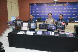 Mbminvestigasi.com | Polda Jatim Ungkap Sindikat Jual Beli Akun Bodong hingga Promosi Judi Online Kamboja