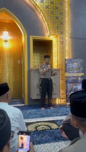 Mbminvestigasi.com | Kapolres Pasuruan Gelar Subuh Keliling di Masjid Abdul Rahman Bangil, Perkuat Sinergi Polisi Bersama Masyarakat Mbminvestigasi.com | Kapolres Pasuruan Gelar Subuh Keliling di Masjid Abdul Rahman Bangil, Perkuat Sinergi Polisi Bersama Masyarakat