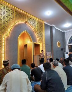 Mbminvestigasi.com | Kapolres Pasuruan Gelar Subuh Keliling di Masjid Abdul Rahman Bangil, Perkuat Sinergi Polisi Bersama Masyarakat Mbminvestigasi.com | Kapolres Pasuruan Gelar Subuh Keliling di Masjid Abdul Rahman Bangil, Perkuat Sinergi Polisi Bersama Masyarakat